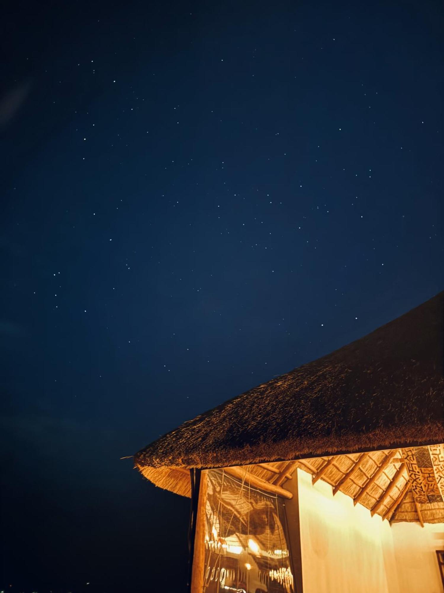 Akagera Ihema Lodges エクステリア 写真
